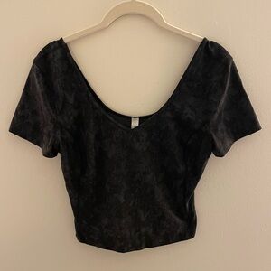 Lululemon Black snakeskin workout top size 8